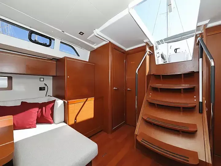 Beneteau Oceanis 51.1 | Grey Goose