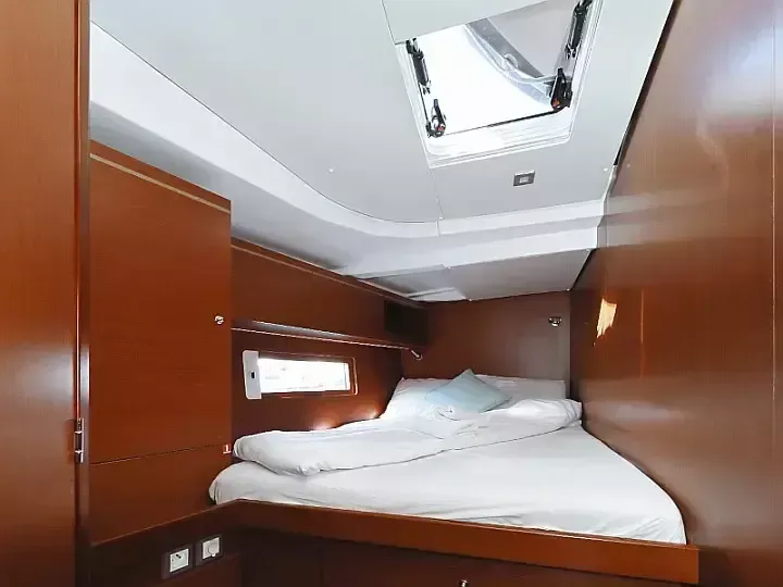 Beneteau Oceanis 51.1 | Grey Goose