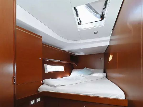 Beneteau Oceanis 51.1 | Grey Goose