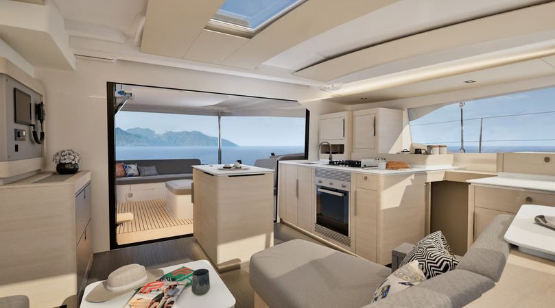 Fountaine Pajot Quatuor 44 | Newton's Cradle