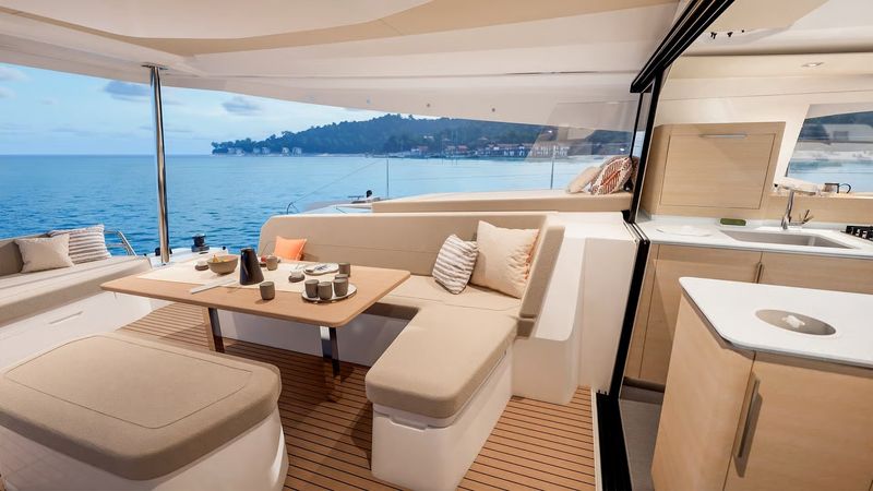 Fountaine Pajot FP 48 | Long Layover