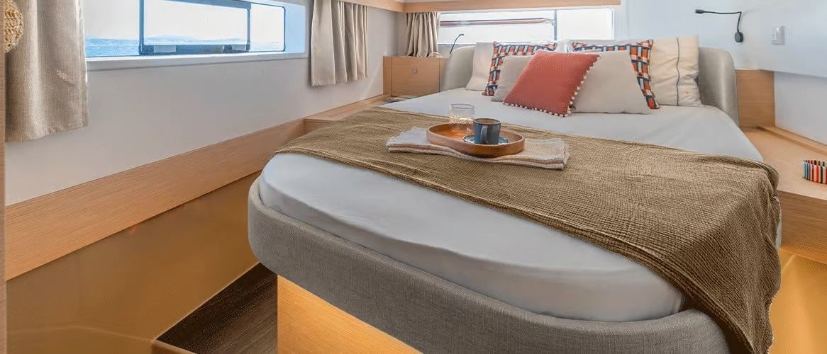 Fountaine Pajot FP 48 | Long Layover