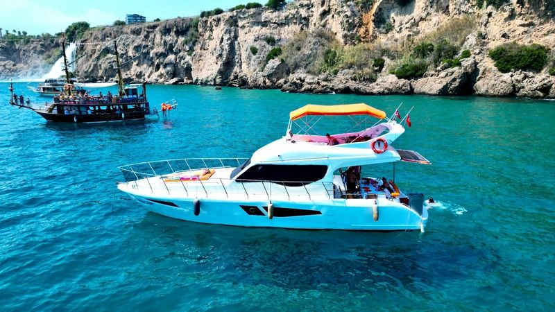 Custom Built 52 | Freedom Luxury