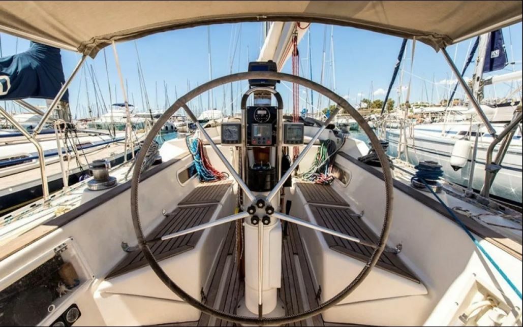 Dromor Triton 48 | Sagini