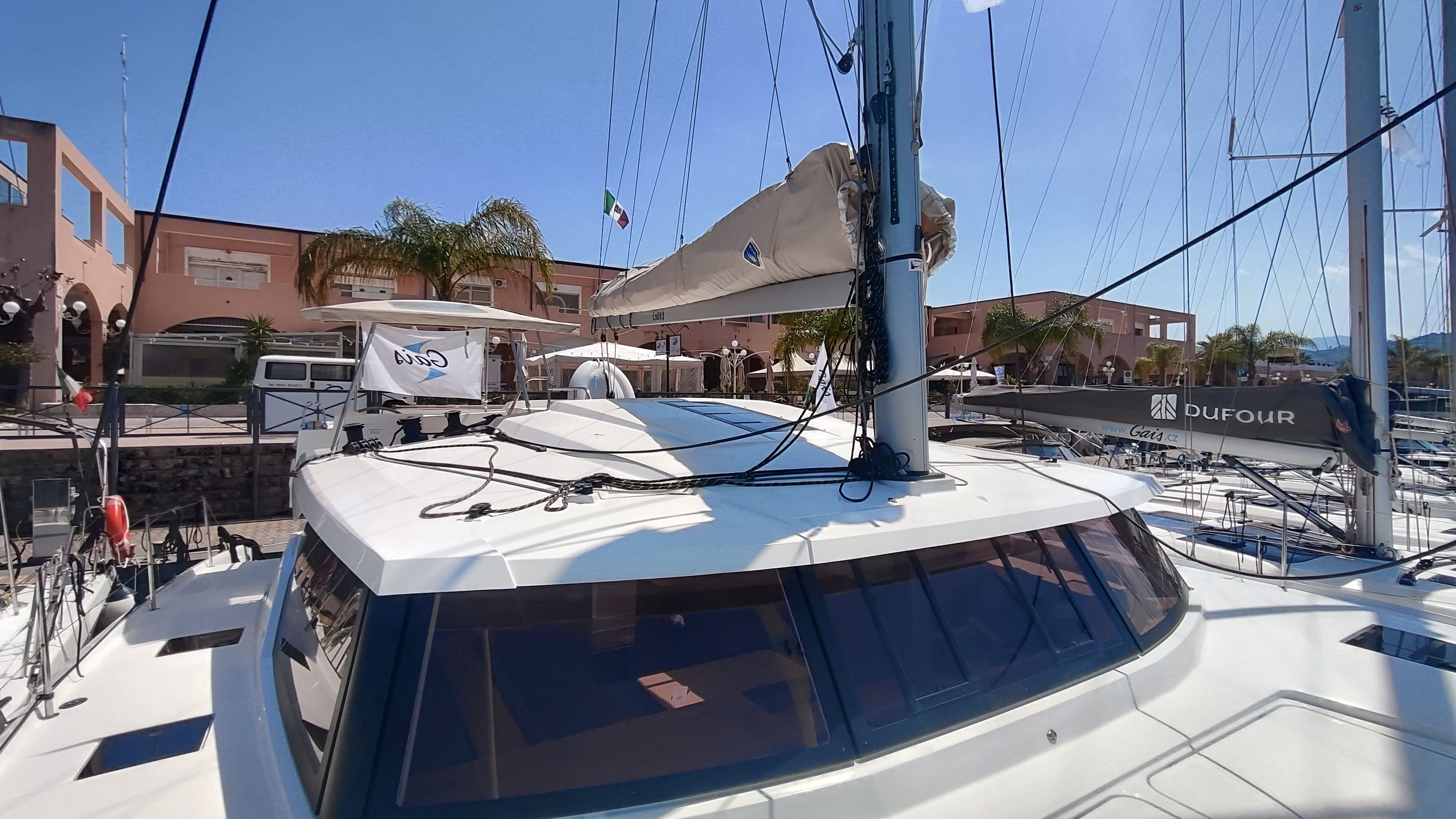 Fountaine Pajot Astrea 42 | Harley Quinn