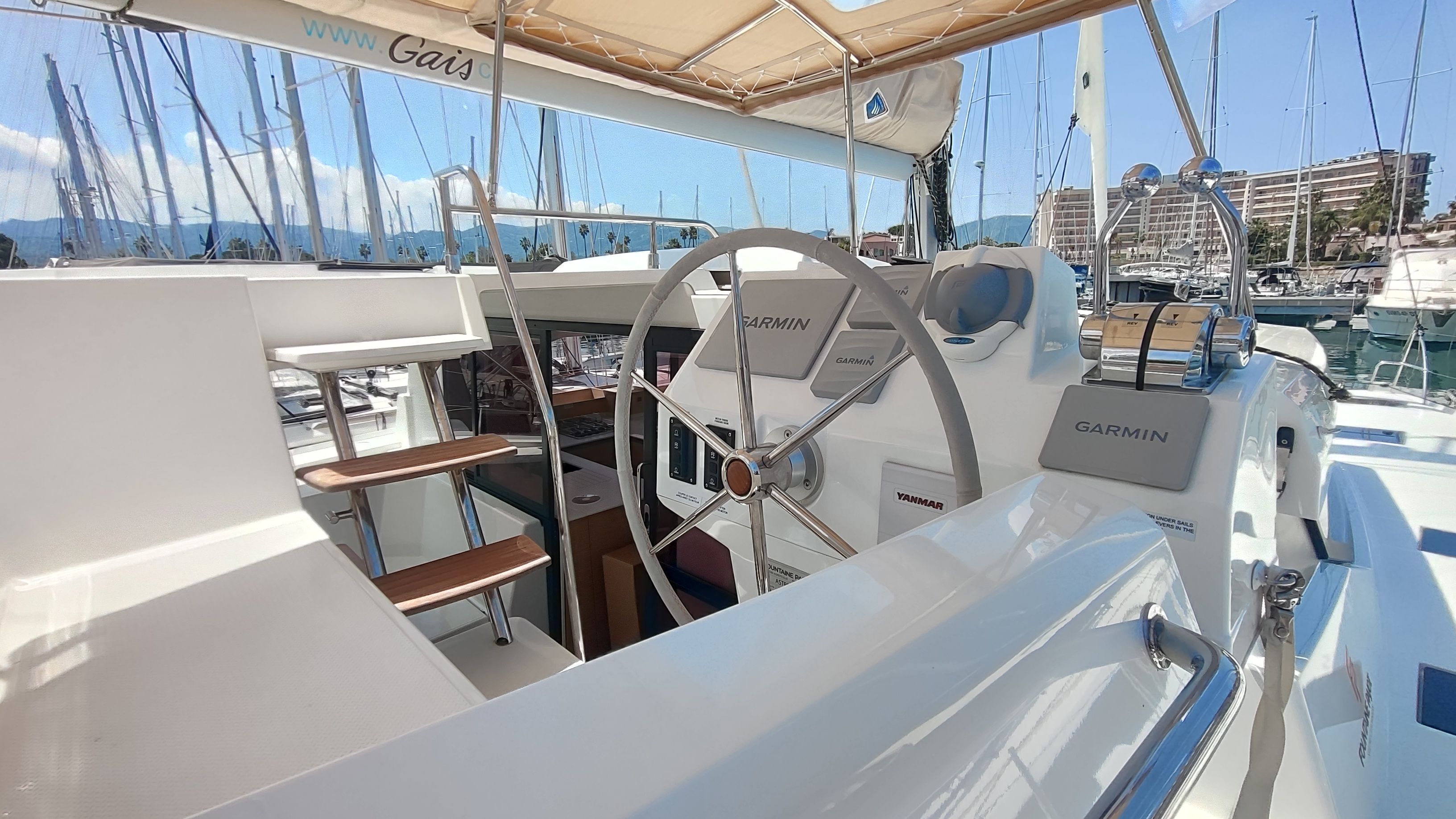 Fountaine Pajot Astrea 42 | Harley Quinn