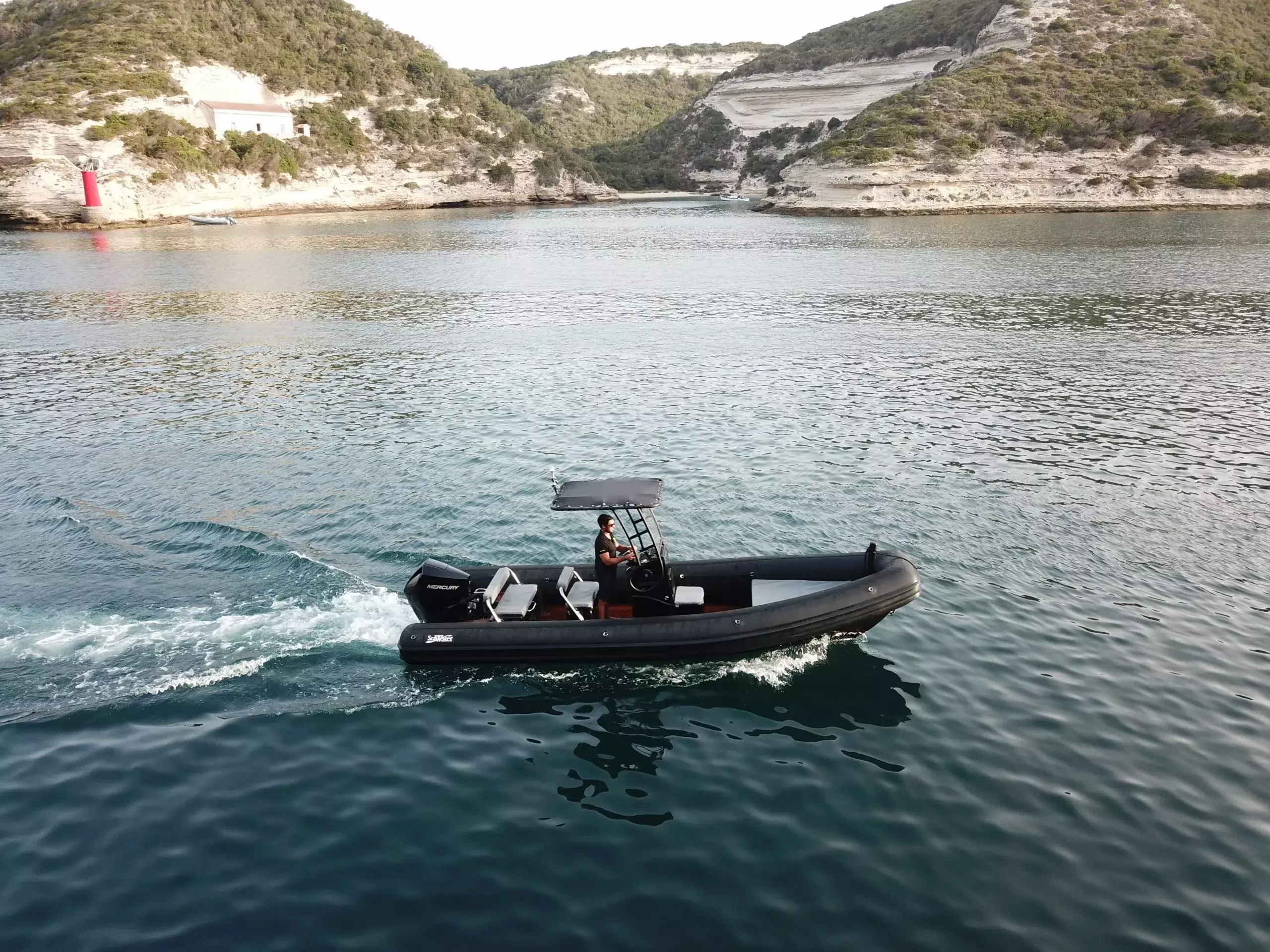 Sea Water Phantom 230 | Jaws