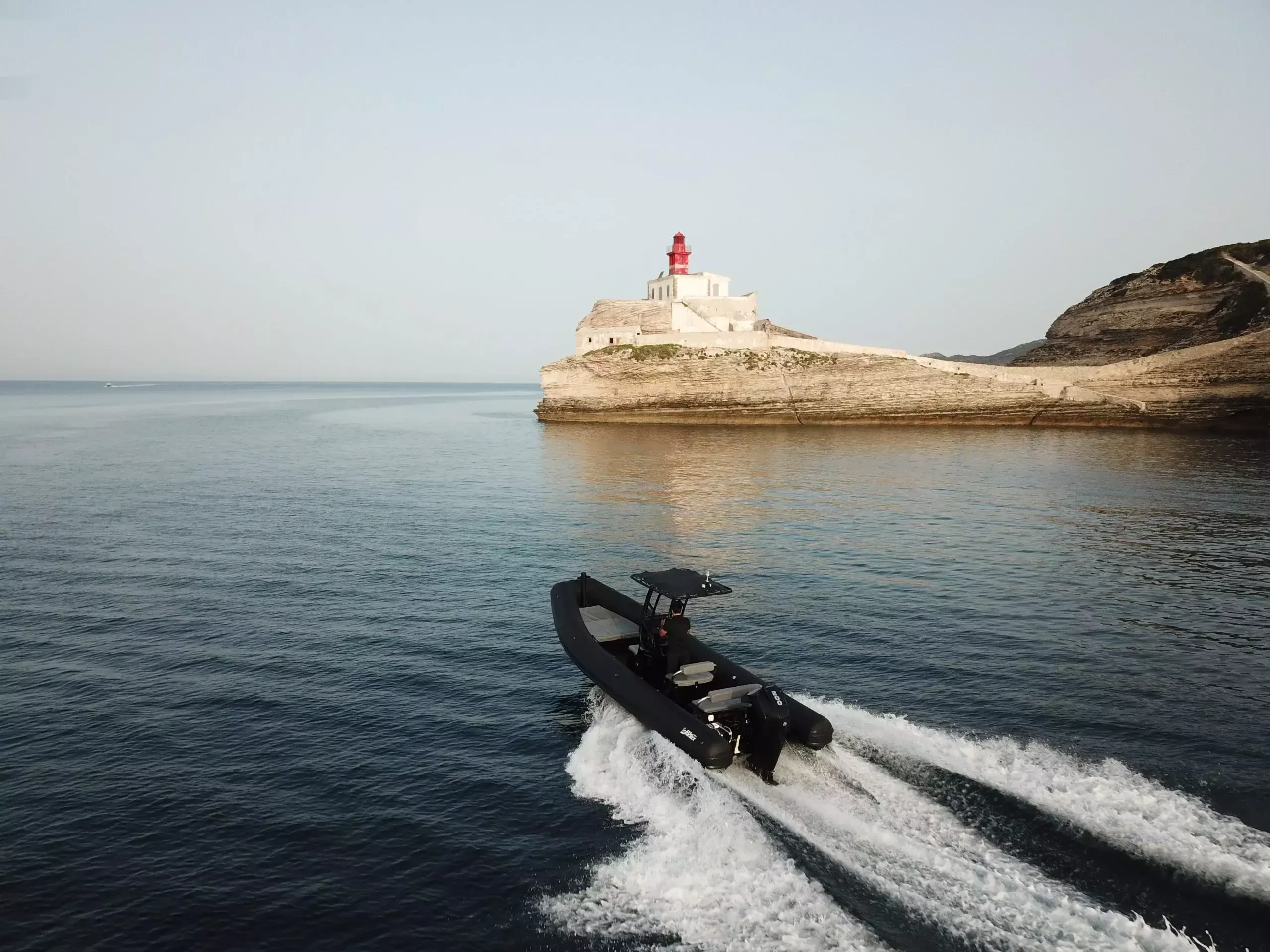 Sea Water Phantom 230 | Jaws