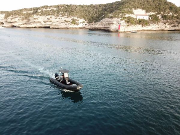Sea Water Phantom 230 | Jaws