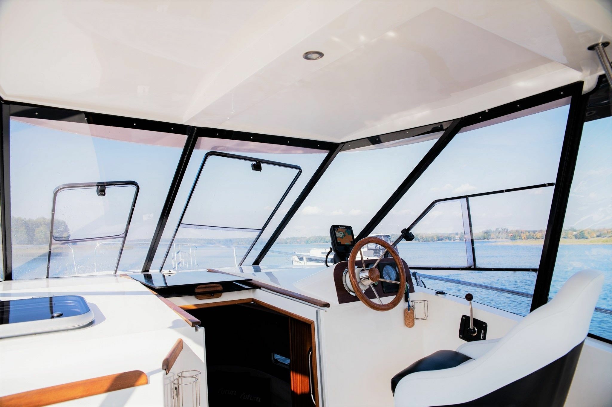 Cobra Yachts 860 | Miodzio