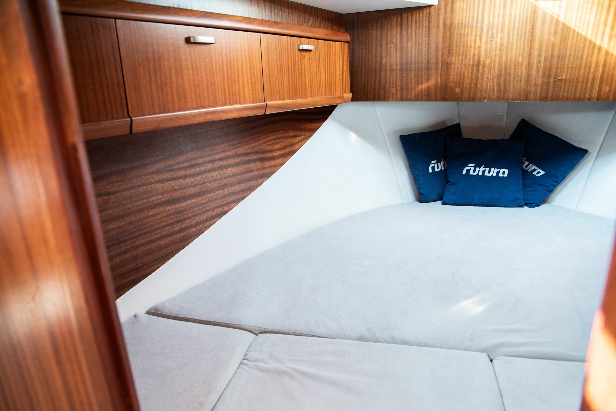 Cobra Yachts 860 | Miodzio