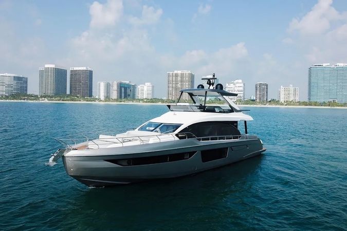 Azimut 68 | Spy Sea