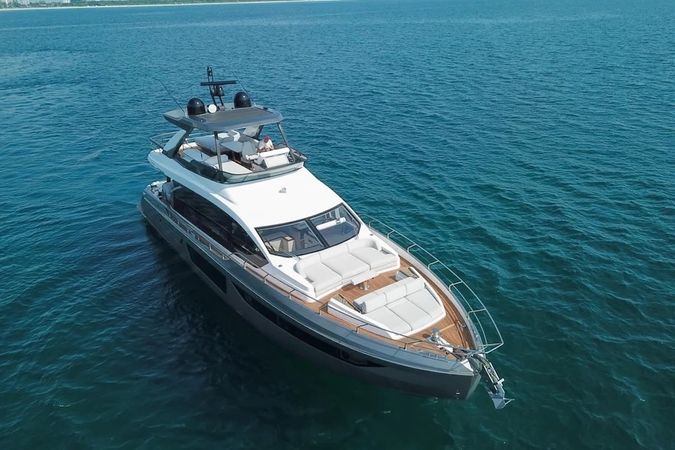 Azimut 68 | Spy Sea