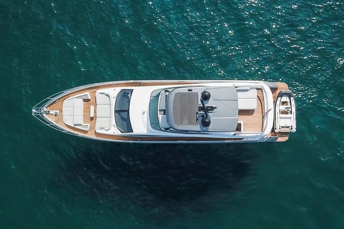Azimut 68 | Spy Sea