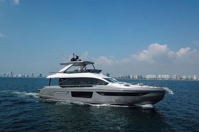 Azimut 68 | Spy Sea