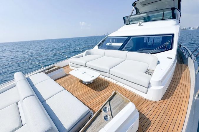 Azimut 68 | Spy Sea