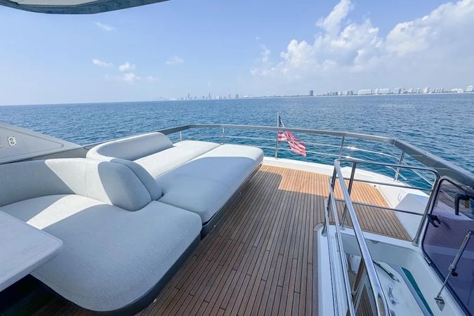 Azimut 68 | Spy Sea