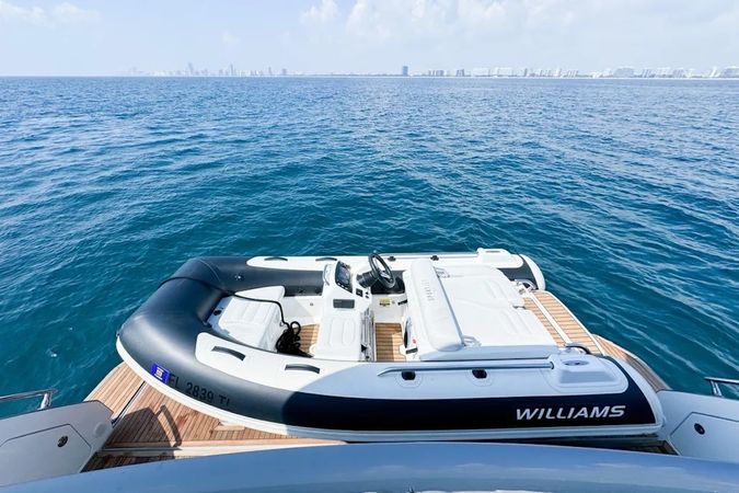 Azimut 68 | Spy Sea
