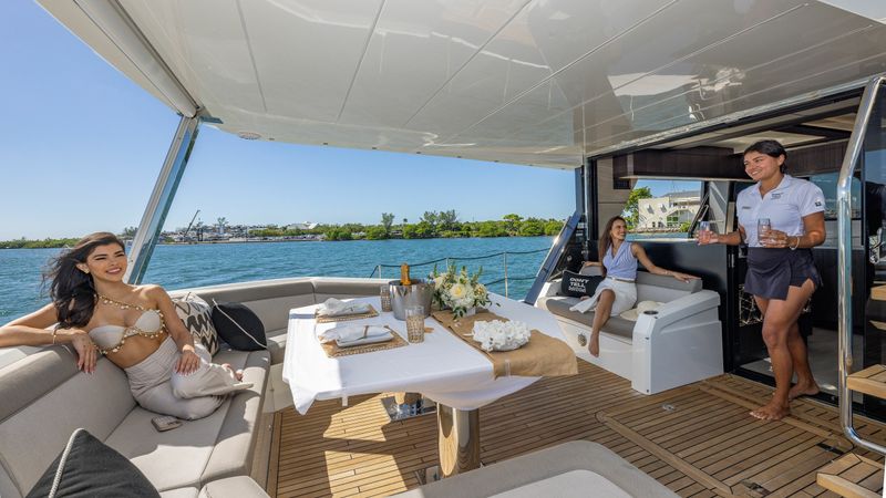 Galeon 640 Fly | Don't Tell Mom