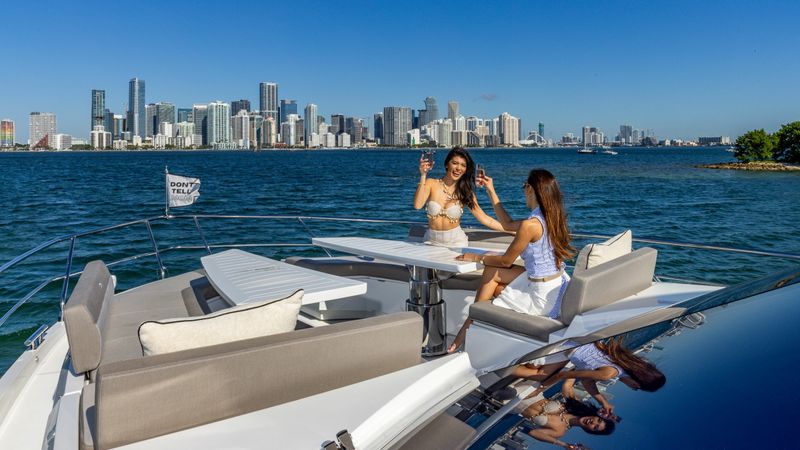 Galeon 640 Fly | Don't Tell Mom