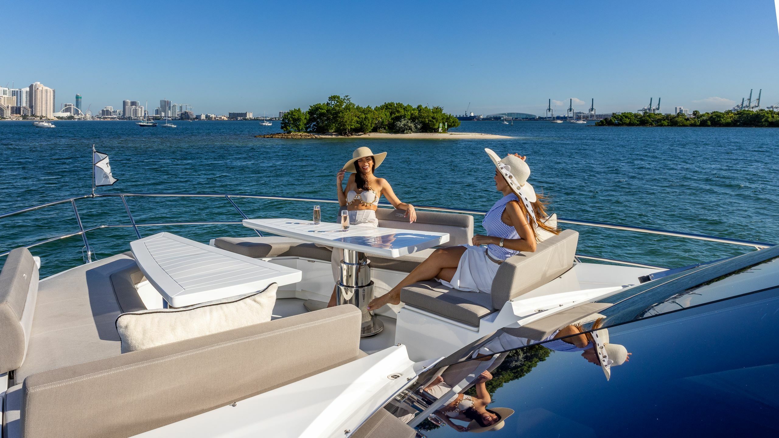 Galeon 640 Fly | Don't Tell Mom