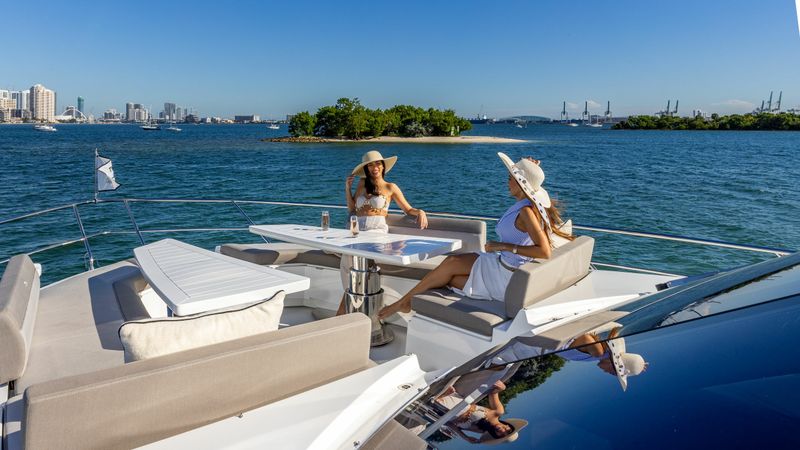 Galeon 640 Fly | Don't Tell Mom