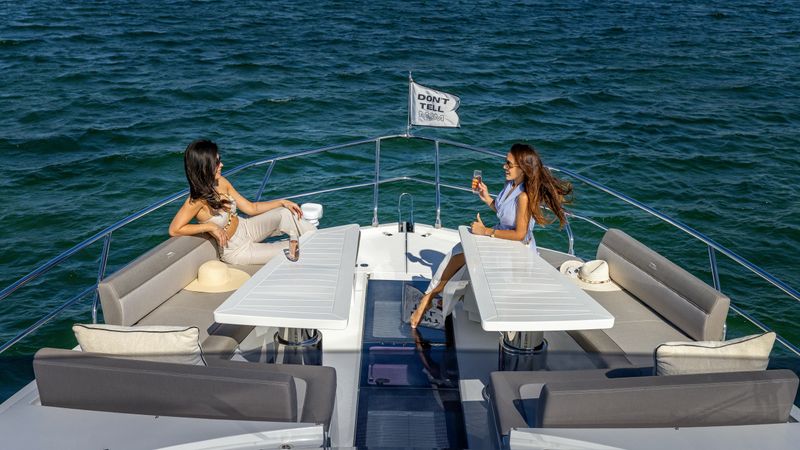 Galeon 640 Fly | Don't Tell Mom