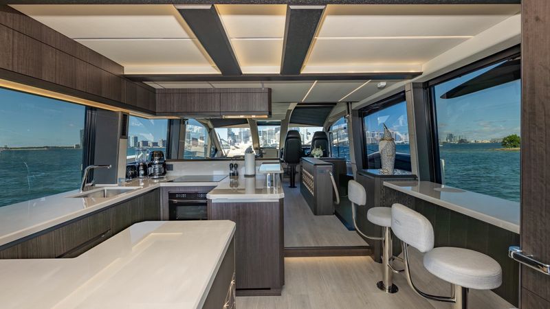 Galeon 640 Fly | Don't Tell Mom
