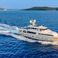 Ferretti Custom Line | Klobuk