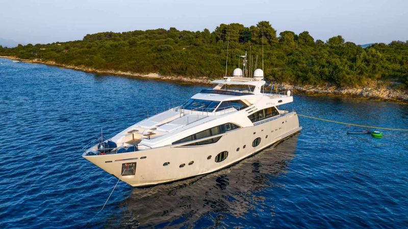 Ferretti Custom Line 100 | Morning Star