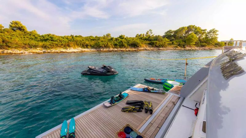 Ferretti Custom Line 100 | Morning Star