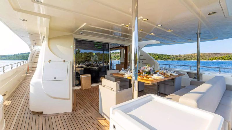 Ferretti Custom Line 100 | Morning Star