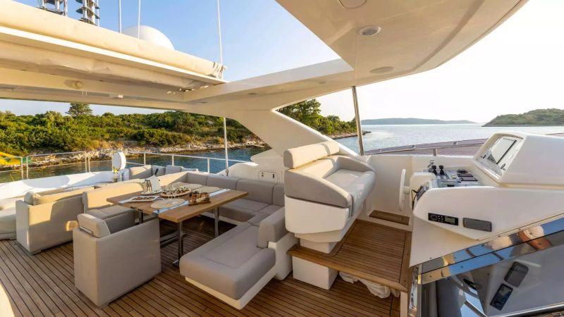 Ferretti Custom Line 100 | Morning Star