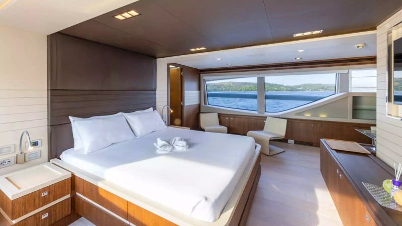 Ferretti Custom Line 100 | Morning Star