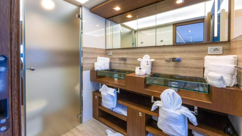 Ferretti Custom Line 100 | Morning Star