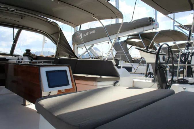 Dufour 470 | Chuck