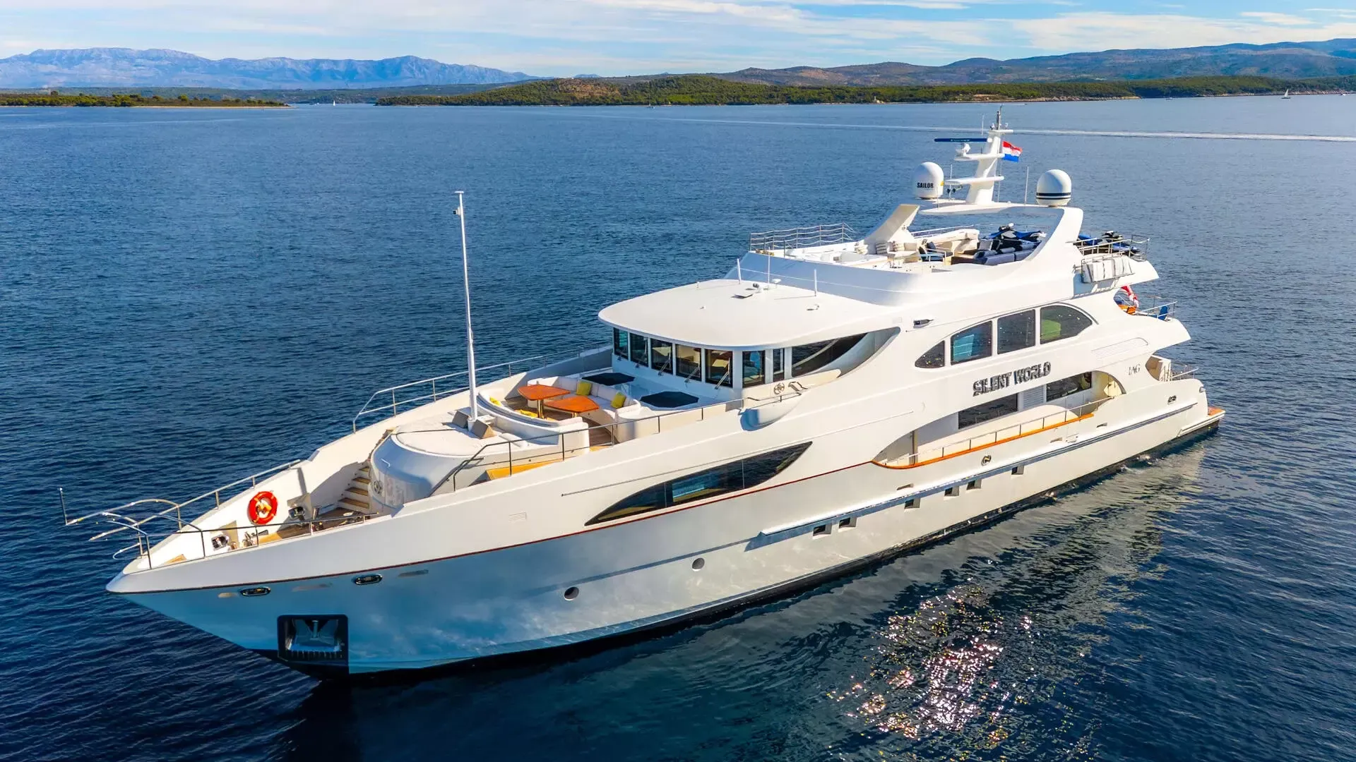 IAG Yachts Primadonna | Silent World