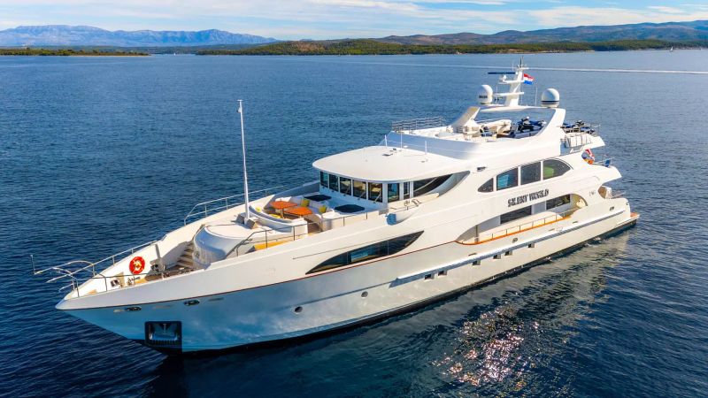 IAG Yachts Primadonna | Silent World