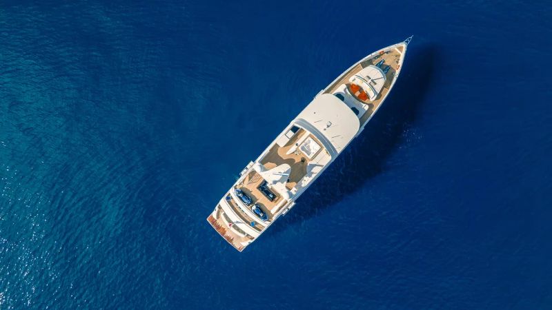 IAG Yachts Primadonna | Silent World
