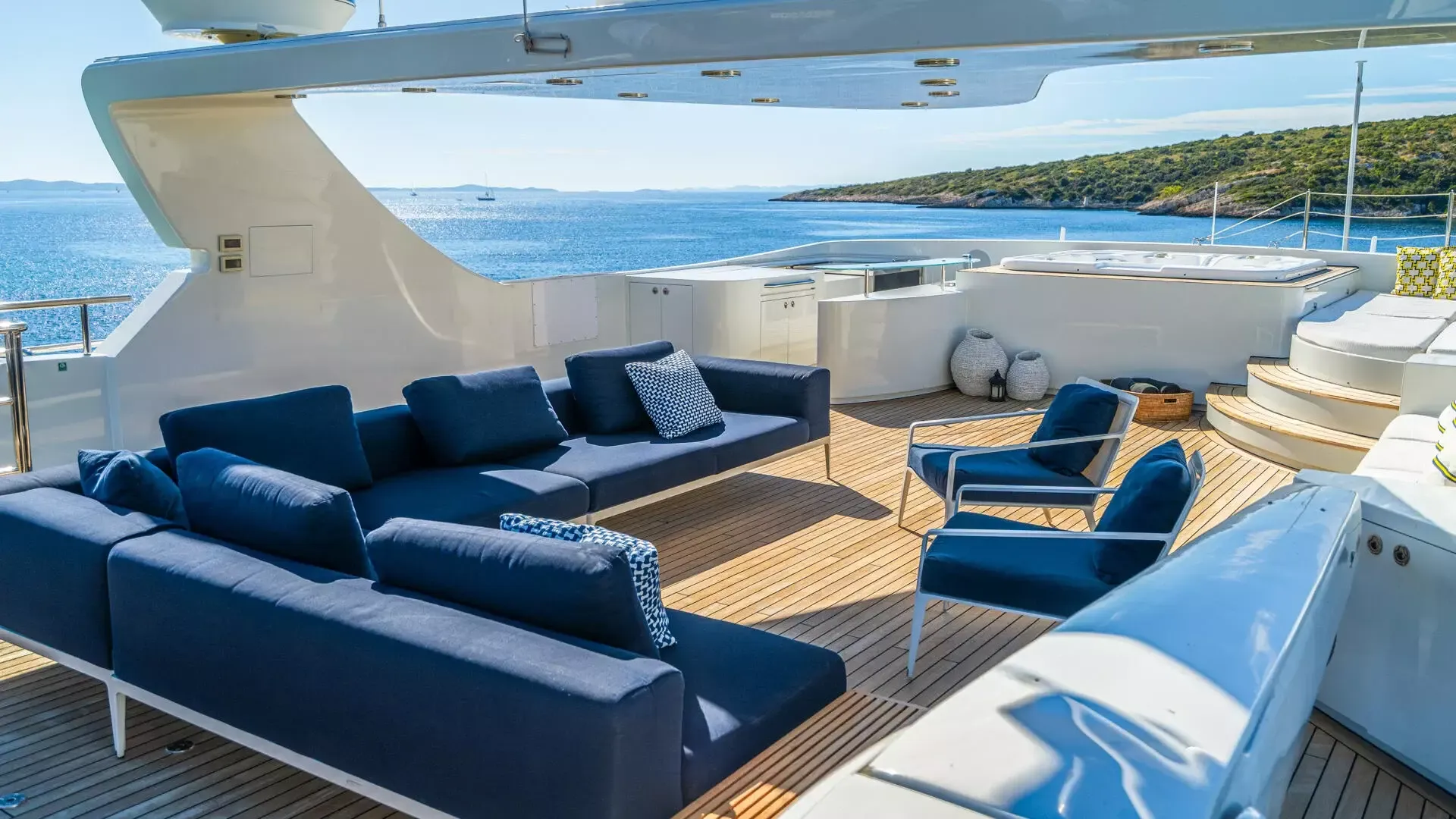 IAG Yachts Primadonna | Silent World