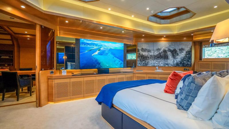 IAG Yachts Primadonna | Silent World