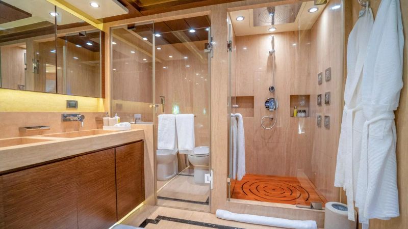 IAG Yachts Primadonna | Silent World