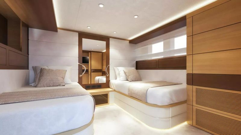 IAG Yachts Primadonna | Silent World