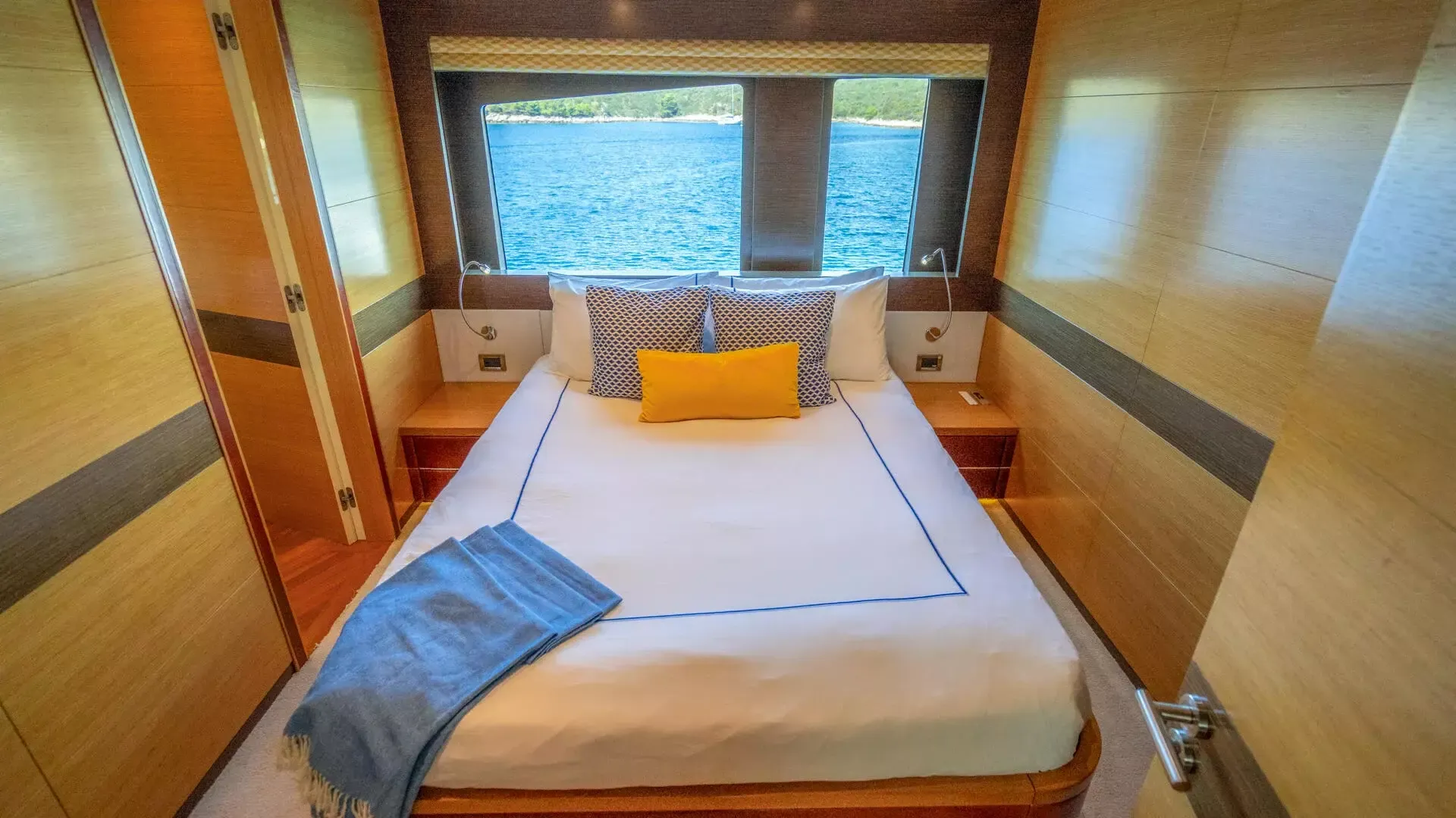 IAG Yachts Primadonna | Silent World