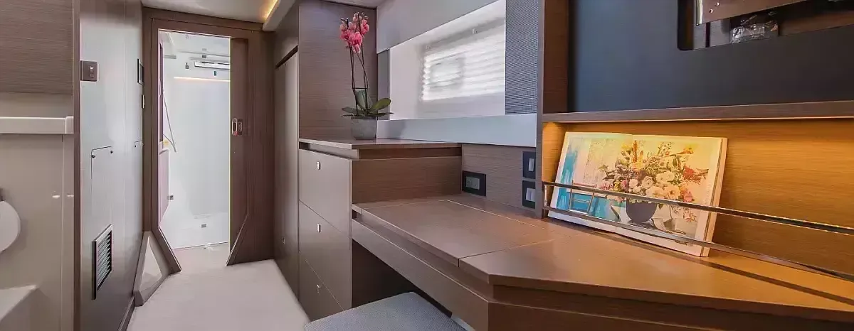 Leopard 42 | Moorings 25