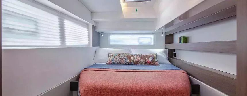 Leopard 42 | Moorings 25