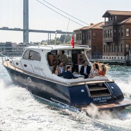 Lobster 35 | Deniz Sultan