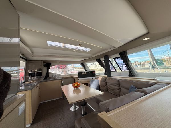 Fountaine Pajot Lucia 40 | Moorea