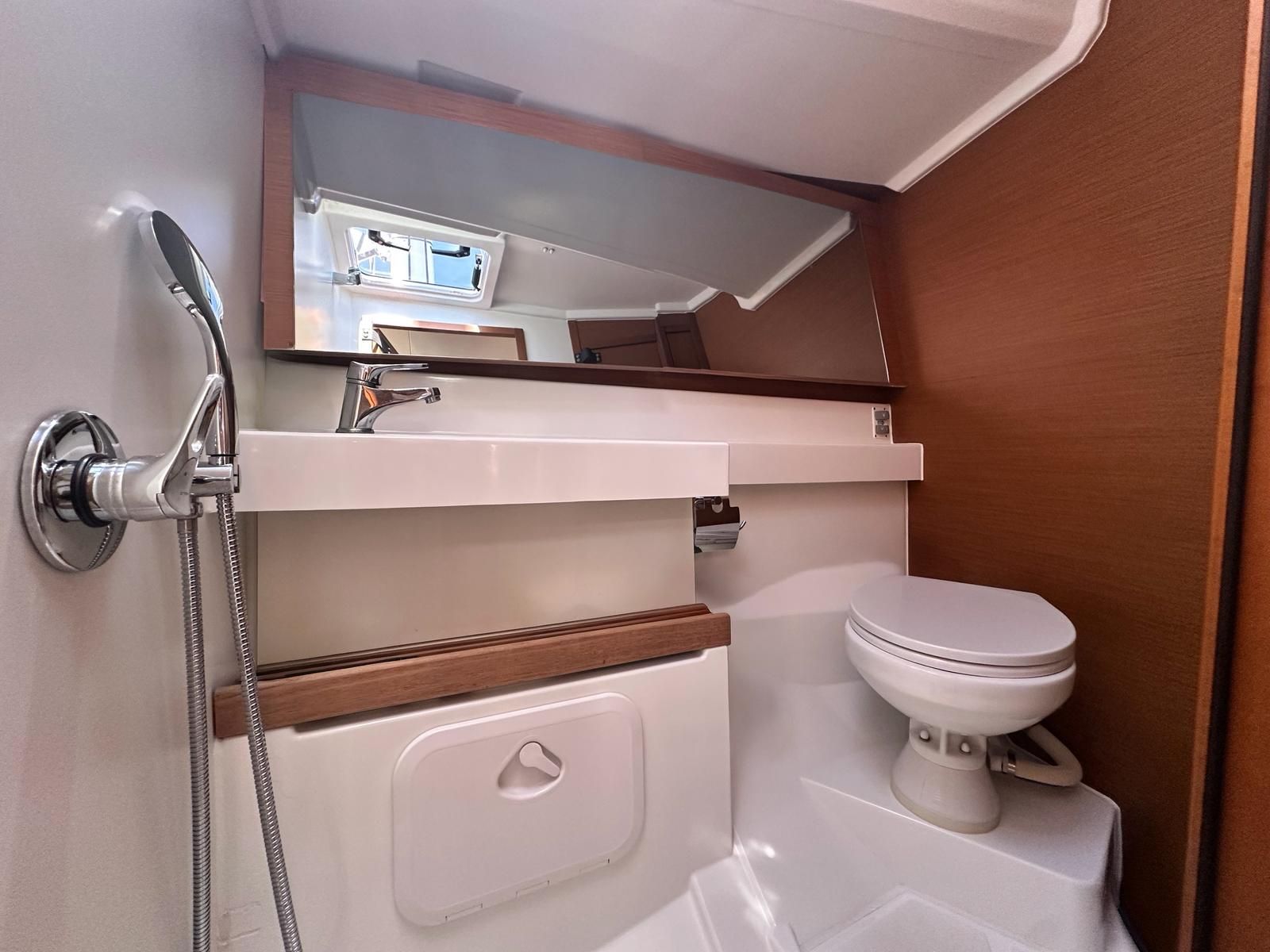 Jeanneau Sun Odyssey 440 | BonBon