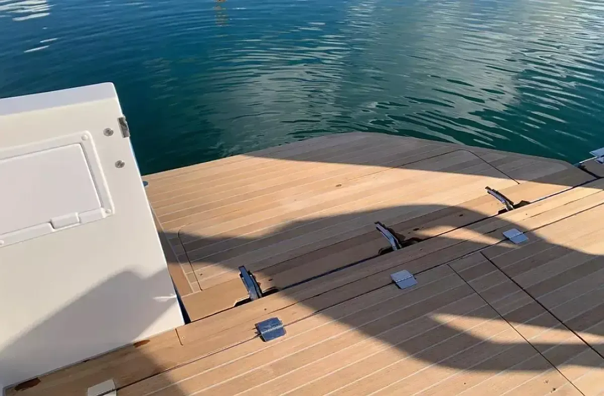 Aventura 38 SC | Falcon 2